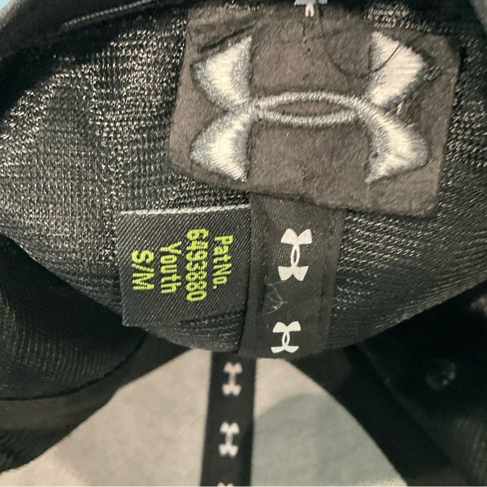 Under Armour Black‎ and Gray Cap